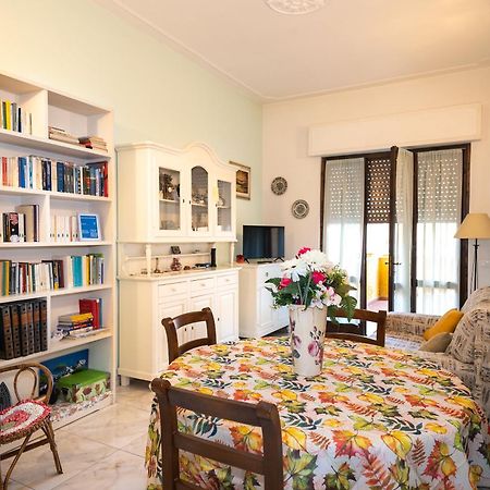 Appartamento Di Elizabeth เวียเรจโจ ภายนอก รูปภาพ